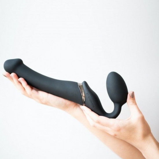 Безремневой страпон с вибрацией Strap-On-Me Vibrating Black M, диаметр 3,8см, пульт ДУ, регулируемый