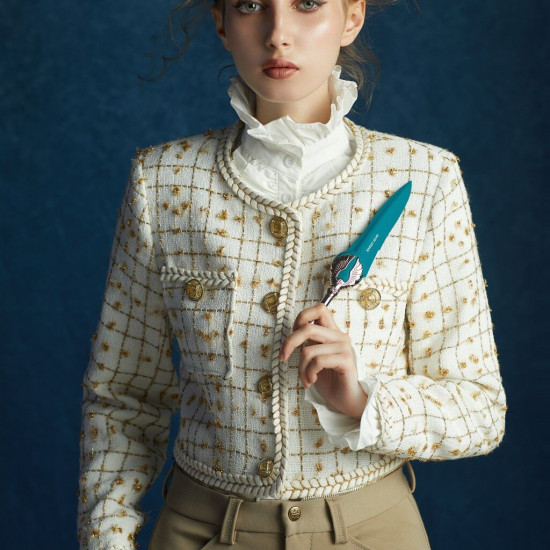 Изысканный вибратор Knight Jenay FLOWERS & SWORD, маска, лента и лубрикант в комплекте