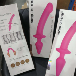 Анальна пробка з дилдо Strap-On-Me SWITCH PLUG-IN SEMI-REALISTIC DILDO FUCHSIA - L (м'ята упаковка)