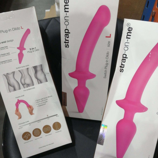 Анальная пробка с дилдо Strap-On-Me SWITCH PLUG-IN SEMI-REALISTIC DILDO FUCHSIA - L (мятая упаковка)