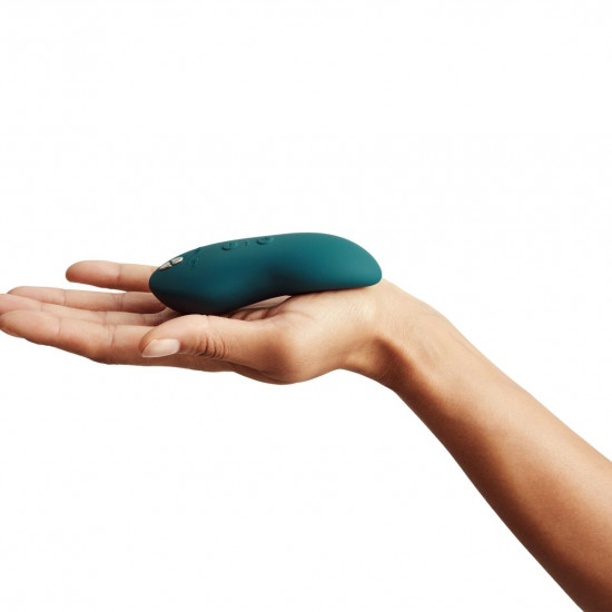 Мощный мини-вибромассажер Touch X Green Velvet by We-Vibe, удобно совмещать с проникающим сексом