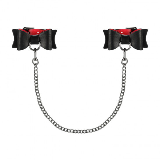 Кожаные наручники-банты с длинной цепью Obsessive A745 cuffs, черно-красные, длинная цепь