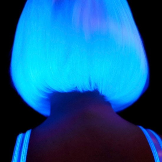 Светящийся в темноте парик Leg Avenue Pearl short natural bob wig White, короткий, жемчужный, 33 см