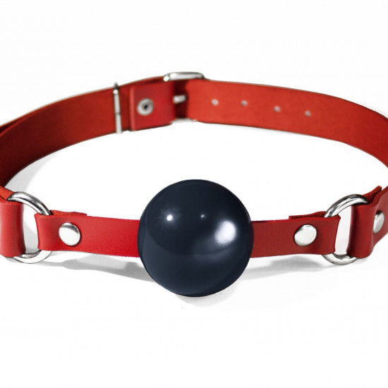 Кляп силиконовый Feral Feelings Silicon Ball Gag Red/Black, красный ремень, черный шарик