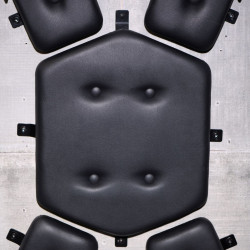 Андріївський хрест Master Series: St. Andrew's Cross, кріпиться на стіну