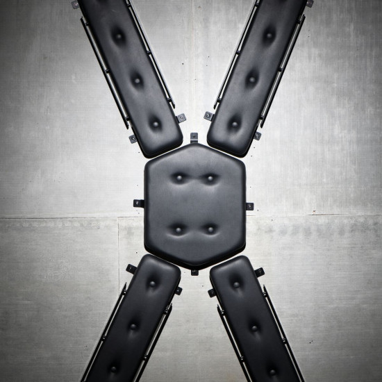 Андреевский крест Master Series: St. Andrew's Cross, крепится на стену